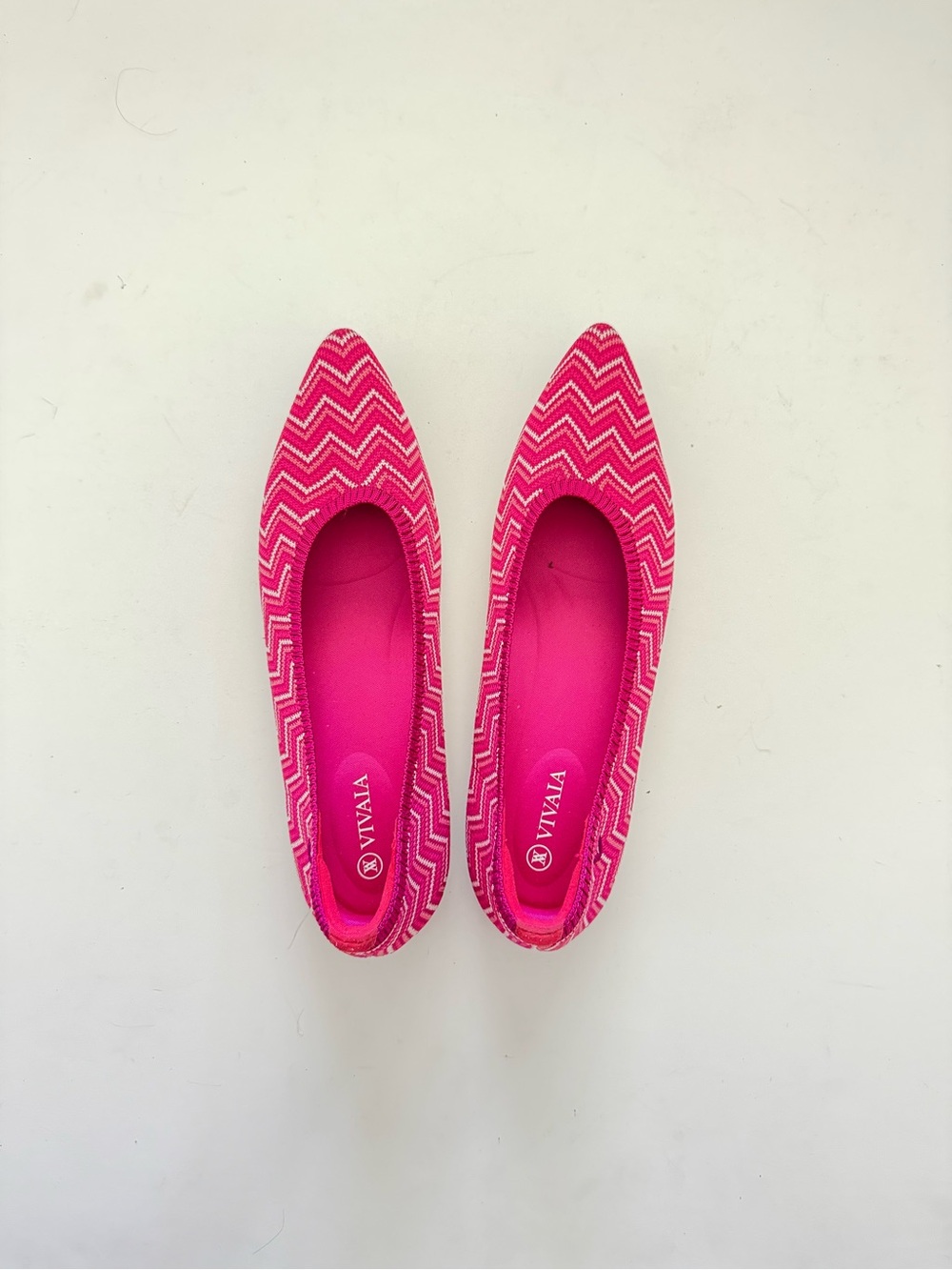 Vivaia Pink Zigzag Chevron Pointed Toe Ballet Flats size 39.5
